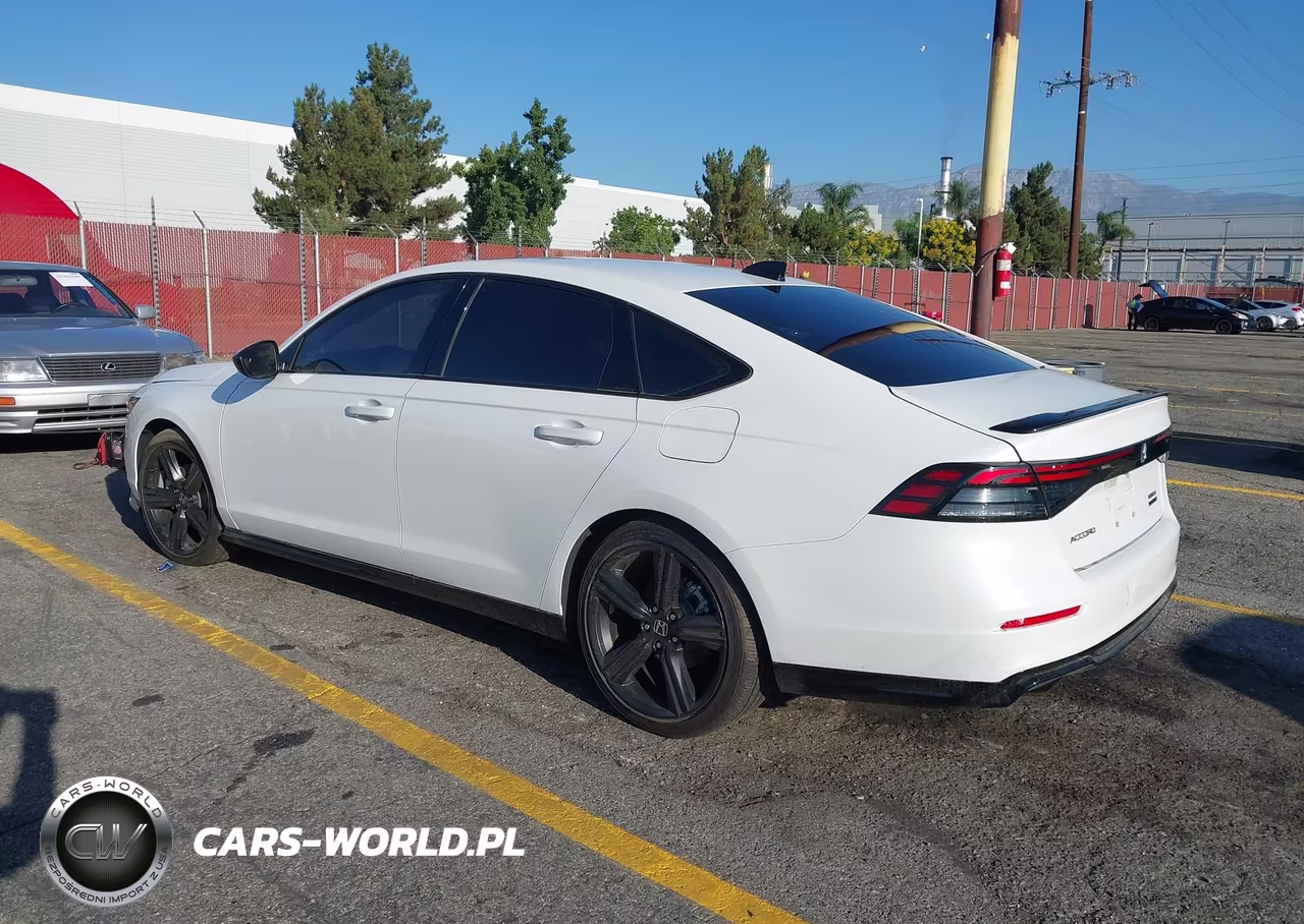 2025 Honda Accord Hybrid Sport-L VIN:1HGCY2F70SA031589 - 3