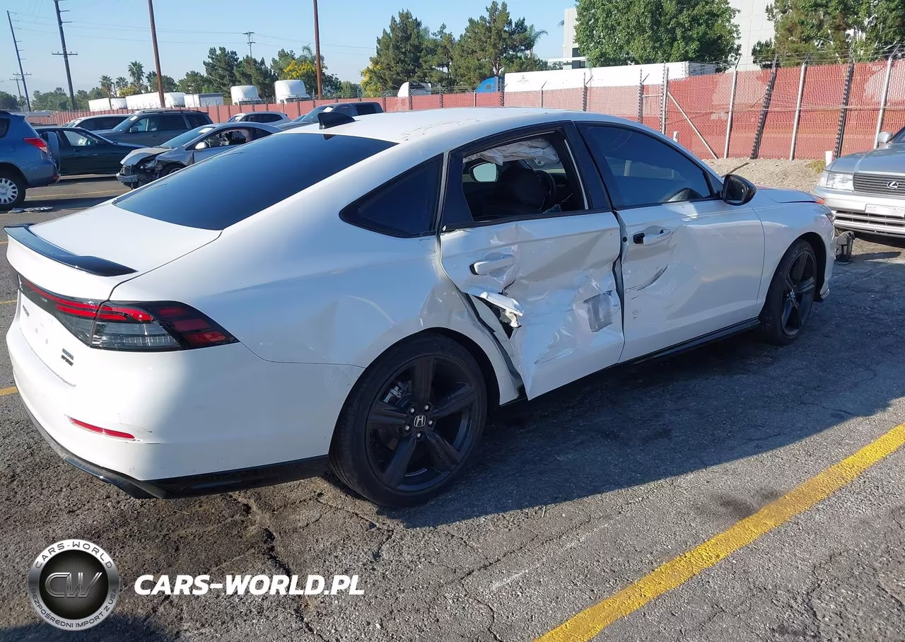 2025 Honda Accord Hybrid Sport-L VIN:1HGCY2F70SA031589 - 4