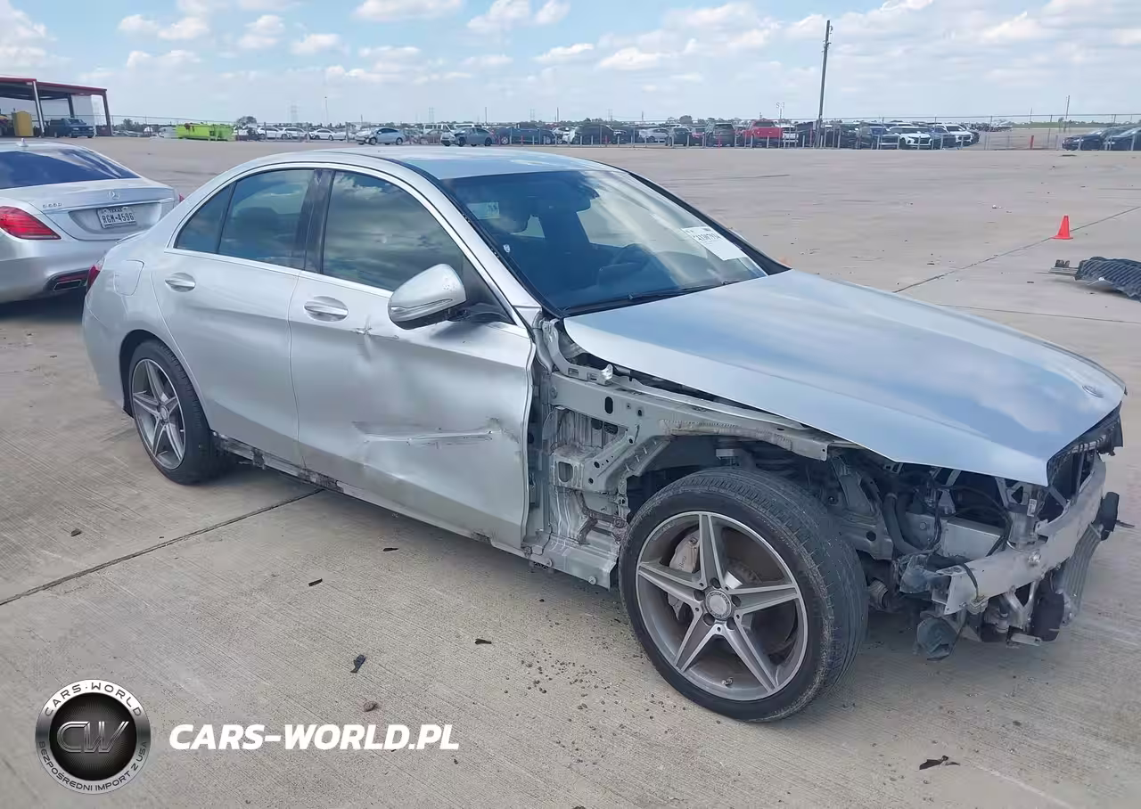 2015 Mercedes-Benz C 300 Sport