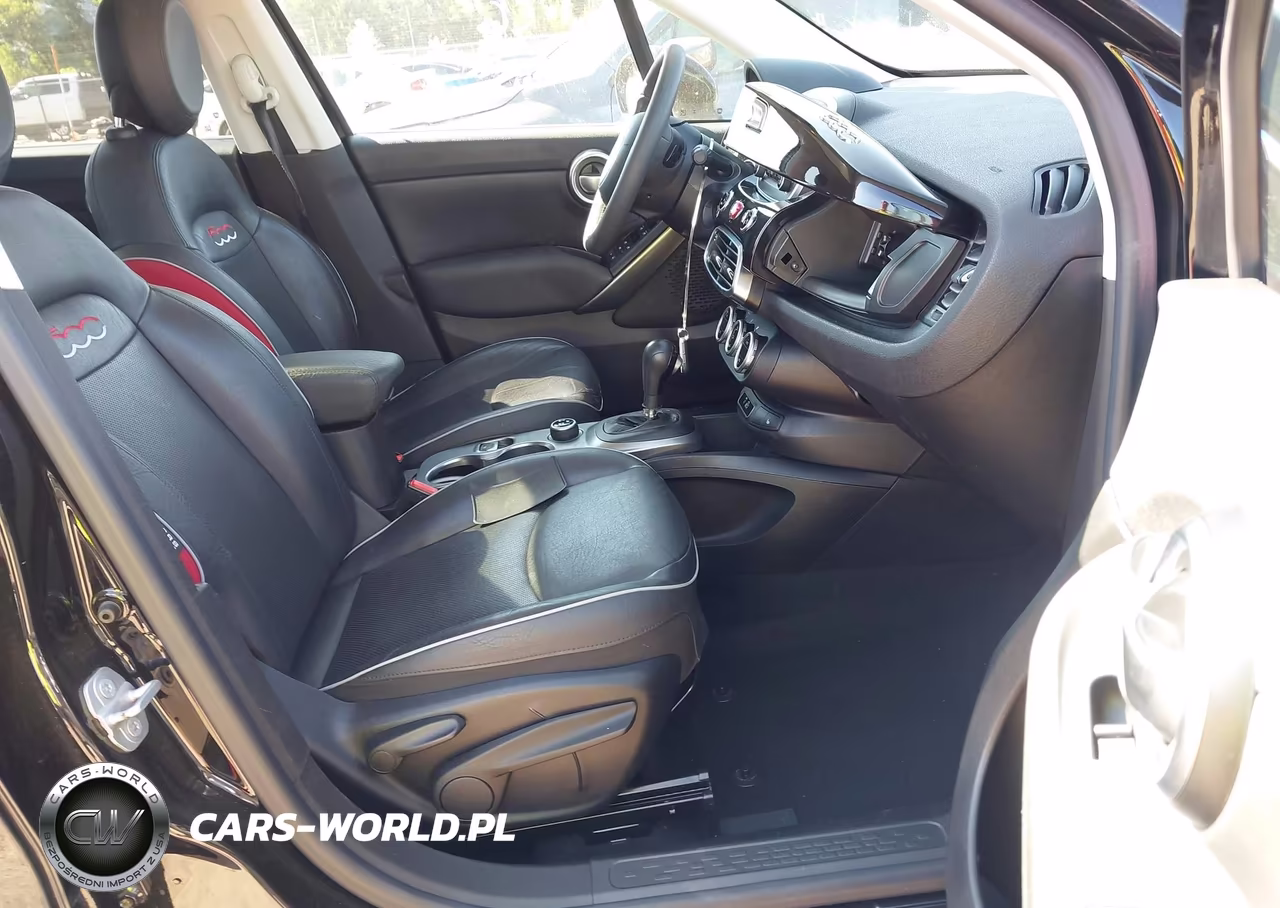 2016 Fiat 500X Lounge VIN:ZFBCFXDT0GP383189 - 5