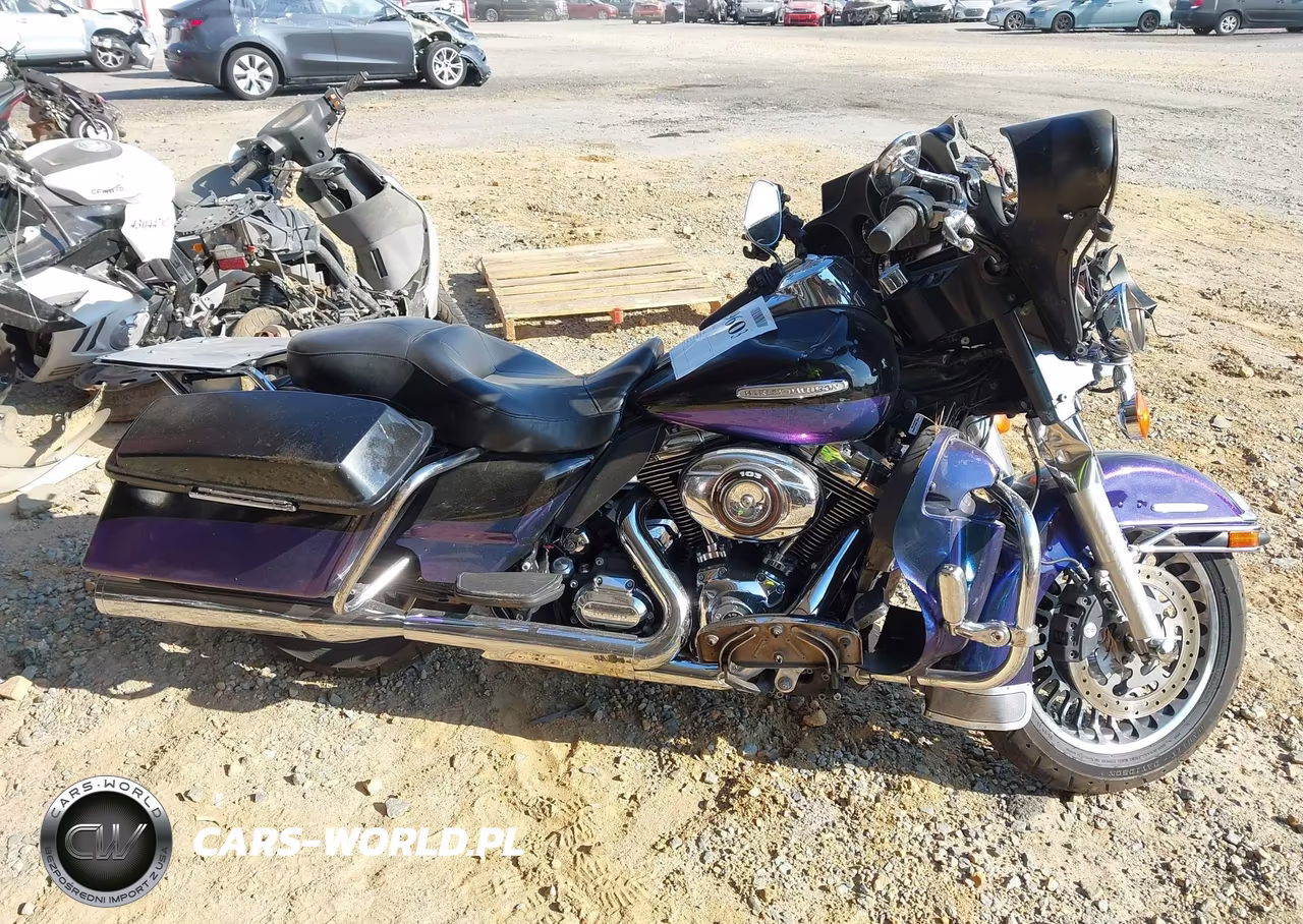 2010 Harley-Davidson Flhtk VIN:1HD1KEM16AB651779 - 11