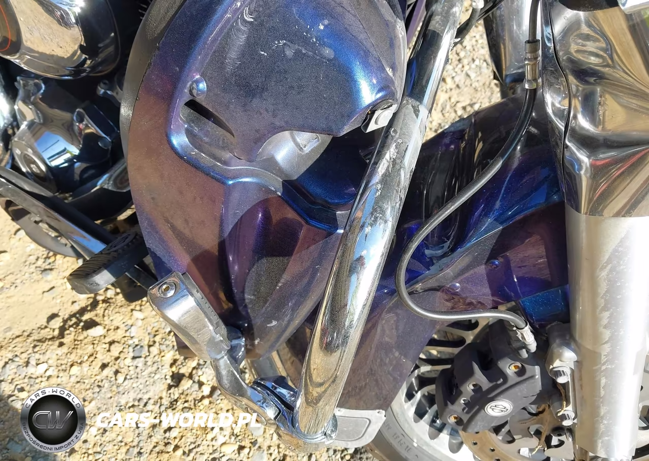 2010 Harley-Davidson Flhtk VIN:1HD1KEM16AB651779 - 14