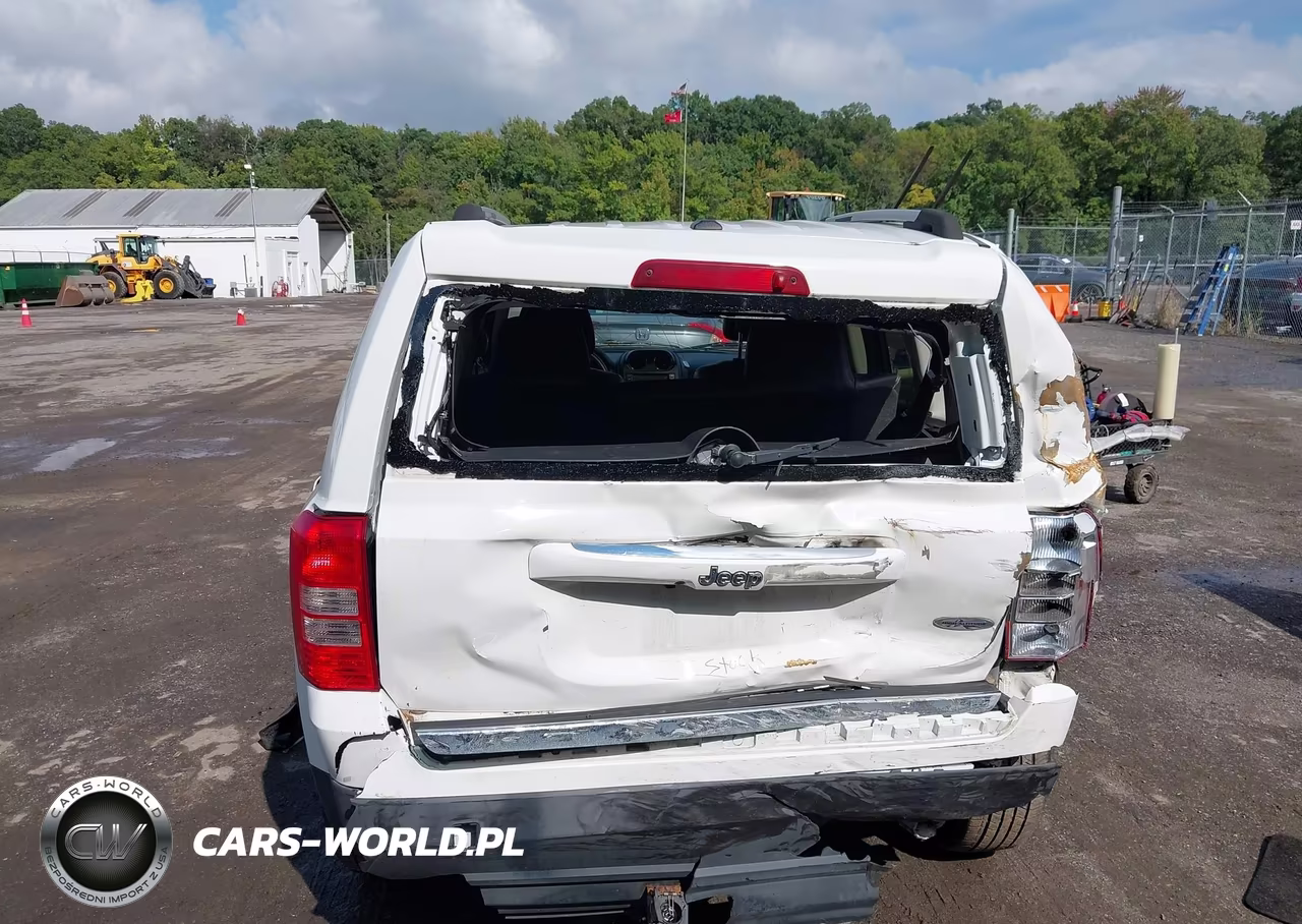 2016 Jeep Patriot High Altitude Edition VIN:1C4NJPFA7GD589224 - 16