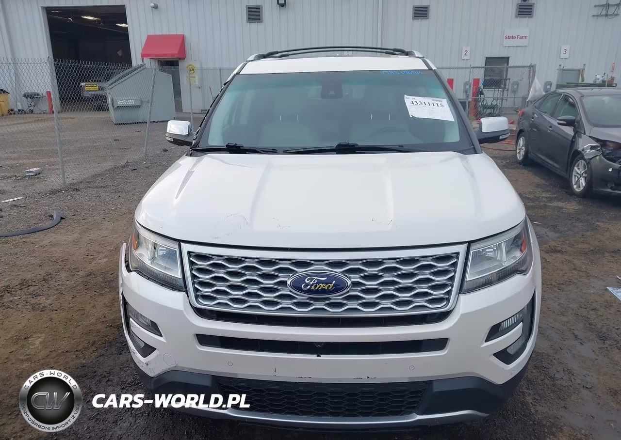 2016 Ford Explorer Platinum VIN:1FM5K8HT3GGC10702 - 12