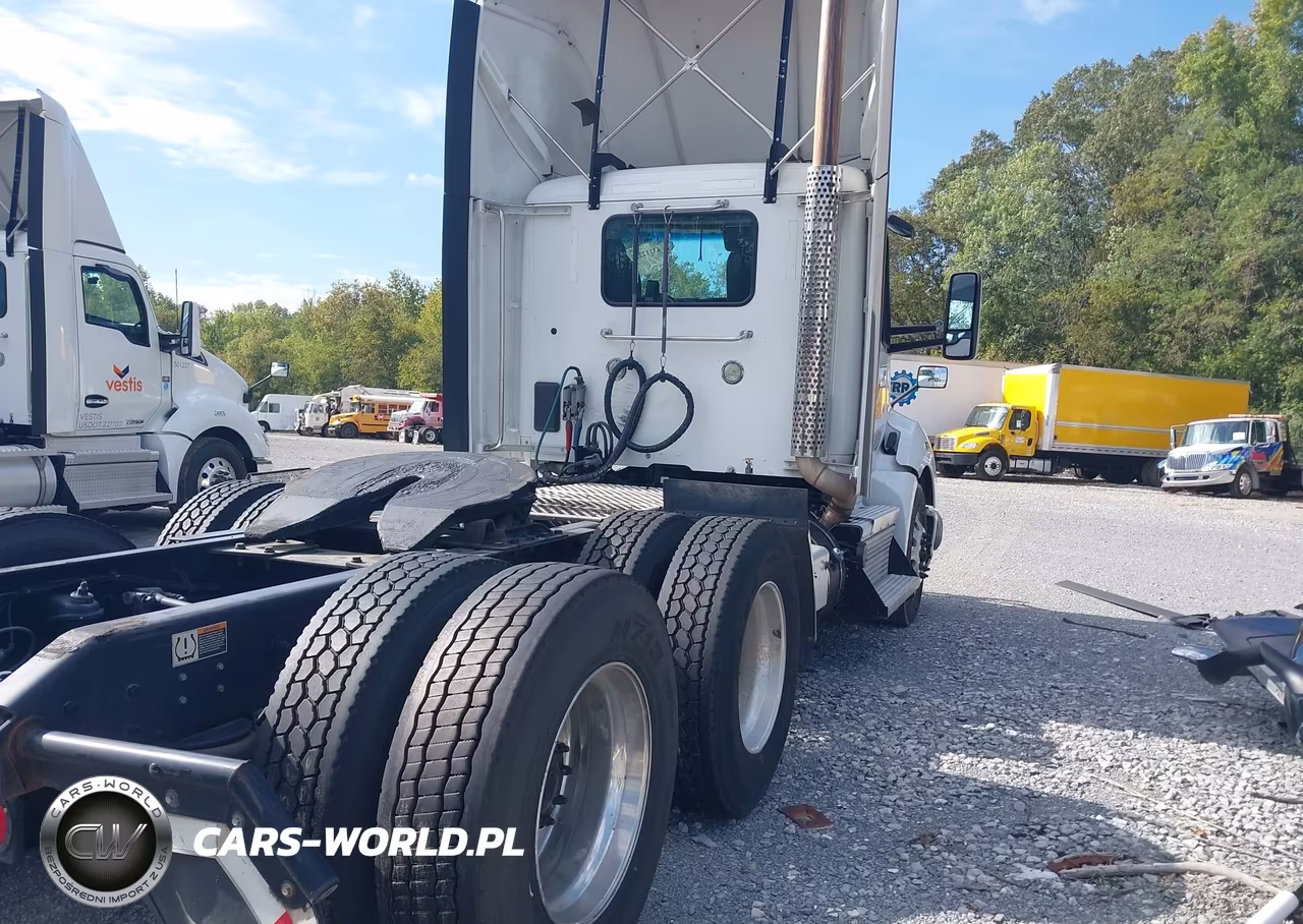 2020 Kenworth T680 VIN:1XKYDP9X4LJ426681 - 4