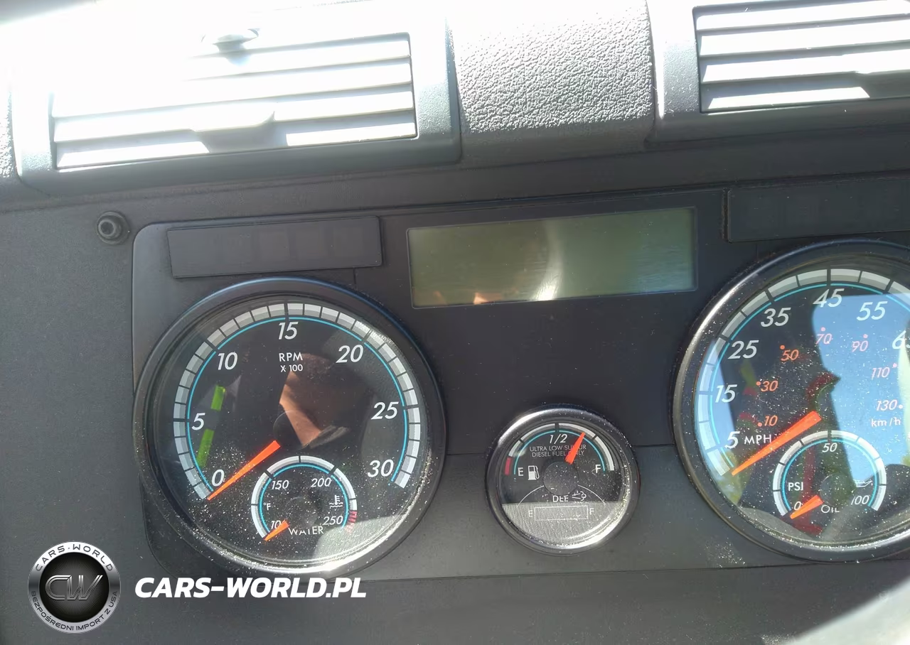 2017 Freightliner Cascadia 125 VIN:3AKJGEDVXHSHR3370 - 6