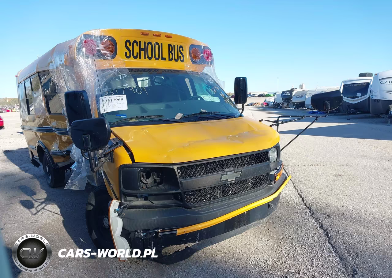 2017 Chevrolet Express Cutaway Work Van