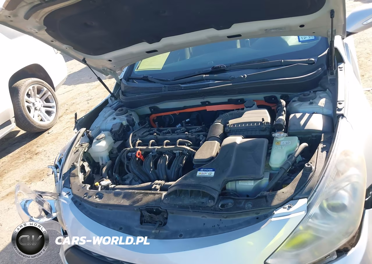 2015 Hyundai Sonata Hybrid Limited VIN:KMHEC4A47FA132211 - 10