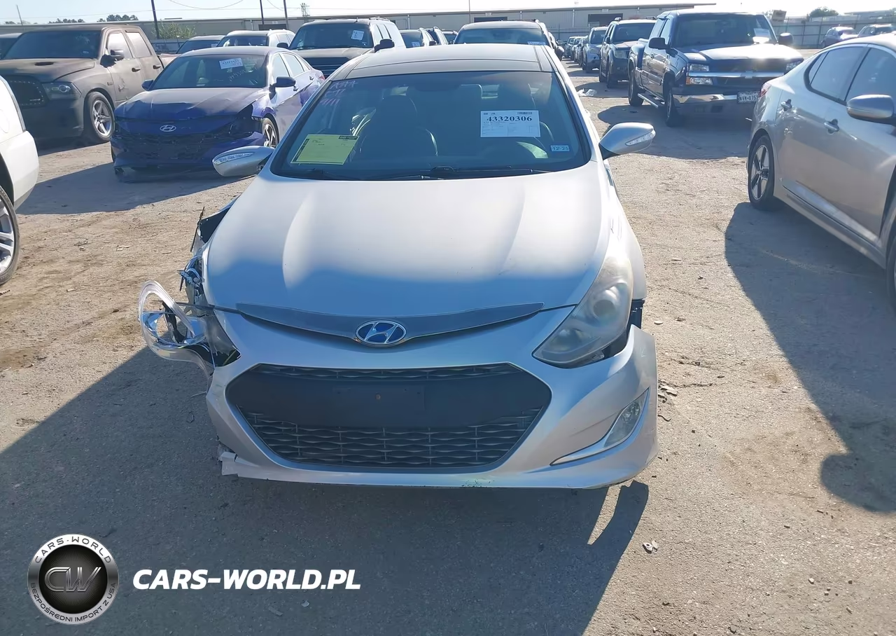 2015 Hyundai Sonata Hybrid Limited VIN:KMHEC4A47FA132211 - 12