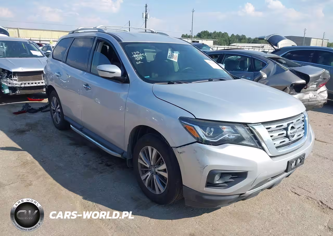 2020 Nissan Pathfinder Sv