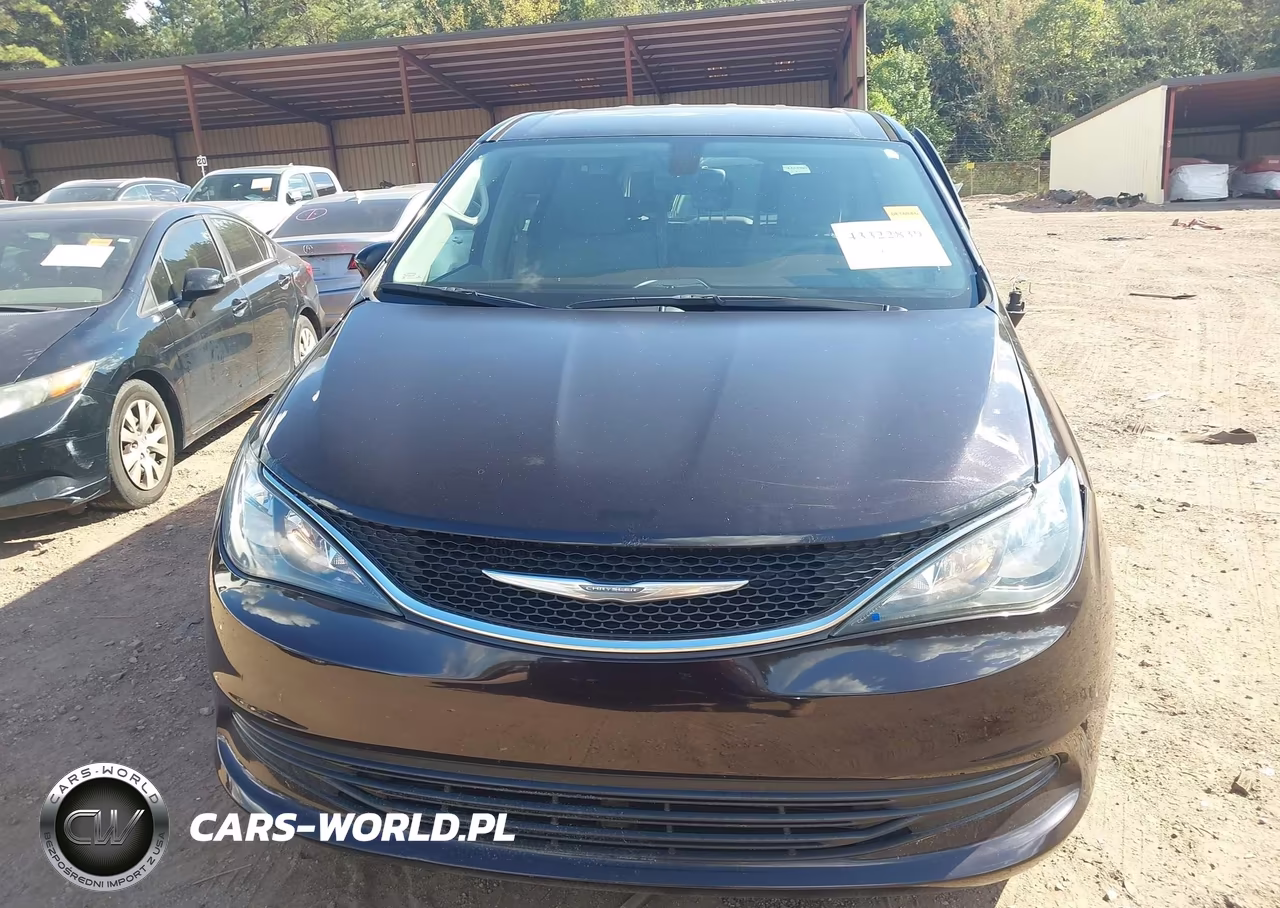 2017 Chrysler Pacifica Touring VIN:2C4RC1DG8HR704816 - 12