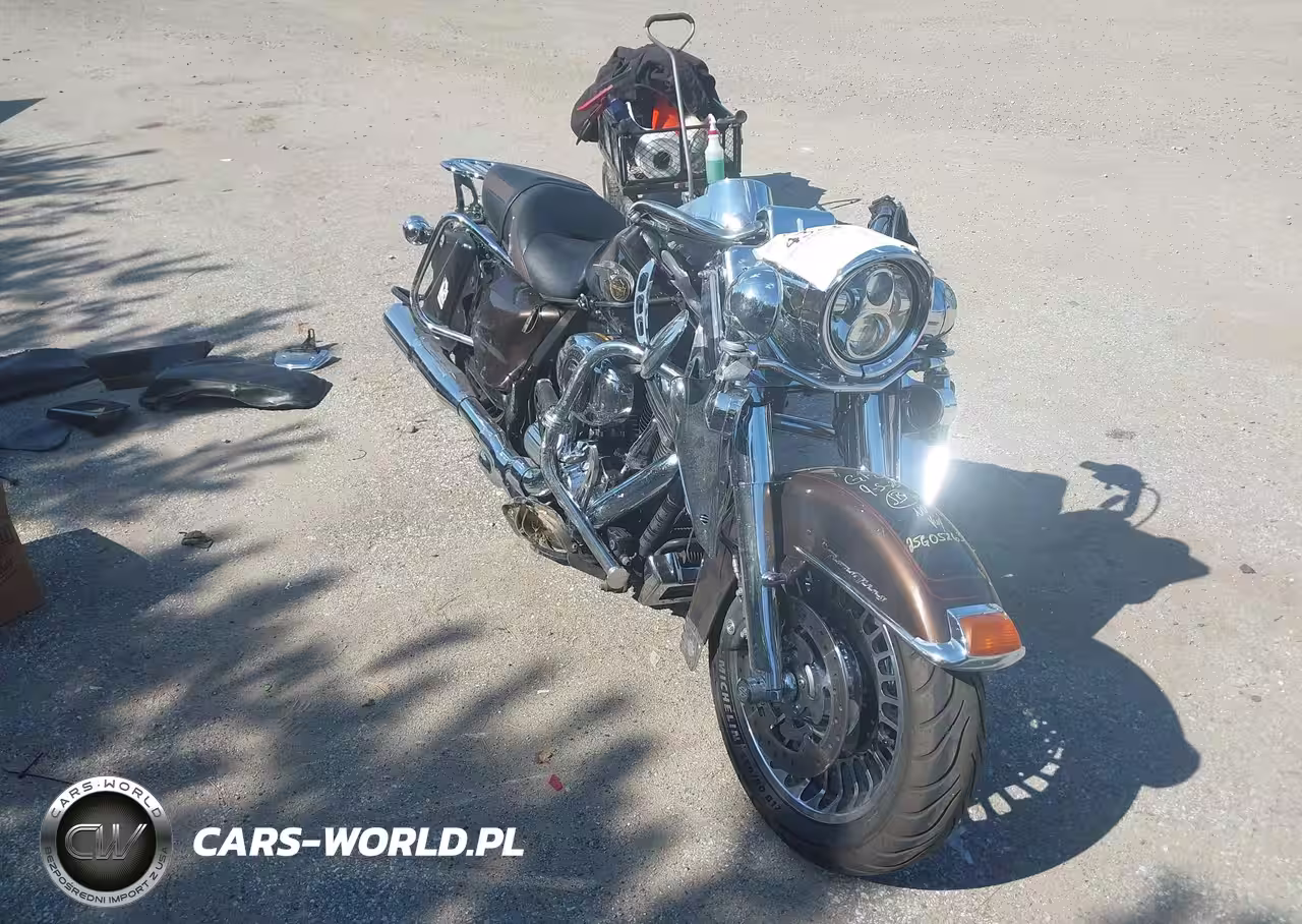 2013 Harley-Davidson Flhr Road King-Anniversary