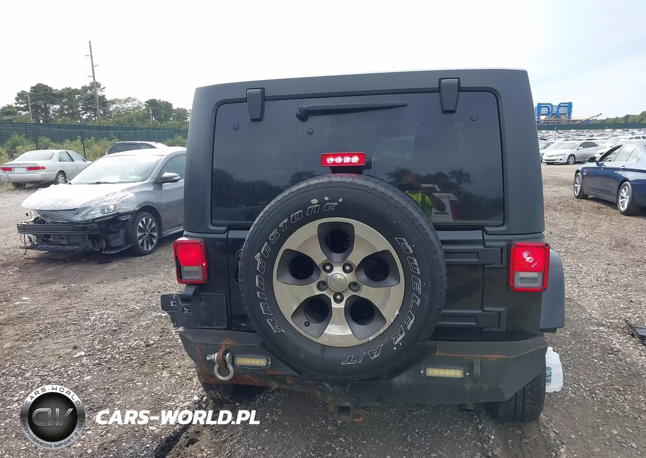 2016 Jeep Wrangler Unlimited Sahara VIN:1C4BJWEG9GL136764 - 16