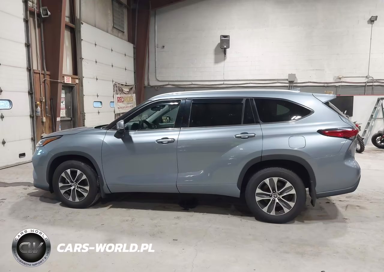 2022 Toyota Highlander Xle VIN:5TDGZRBHXNS164596 - 14