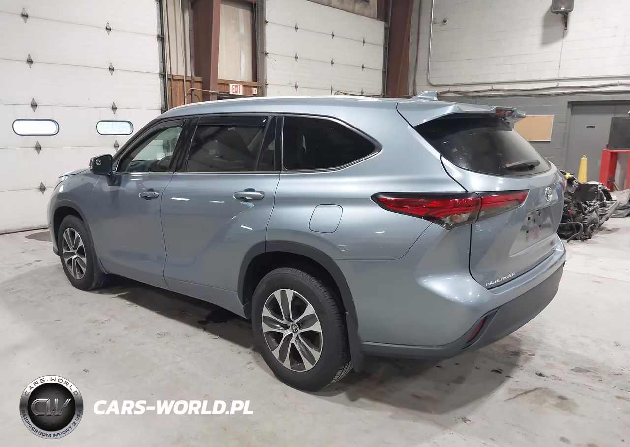 2022 Toyota Highlander Xle VIN:5TDGZRBHXNS164596 - 3