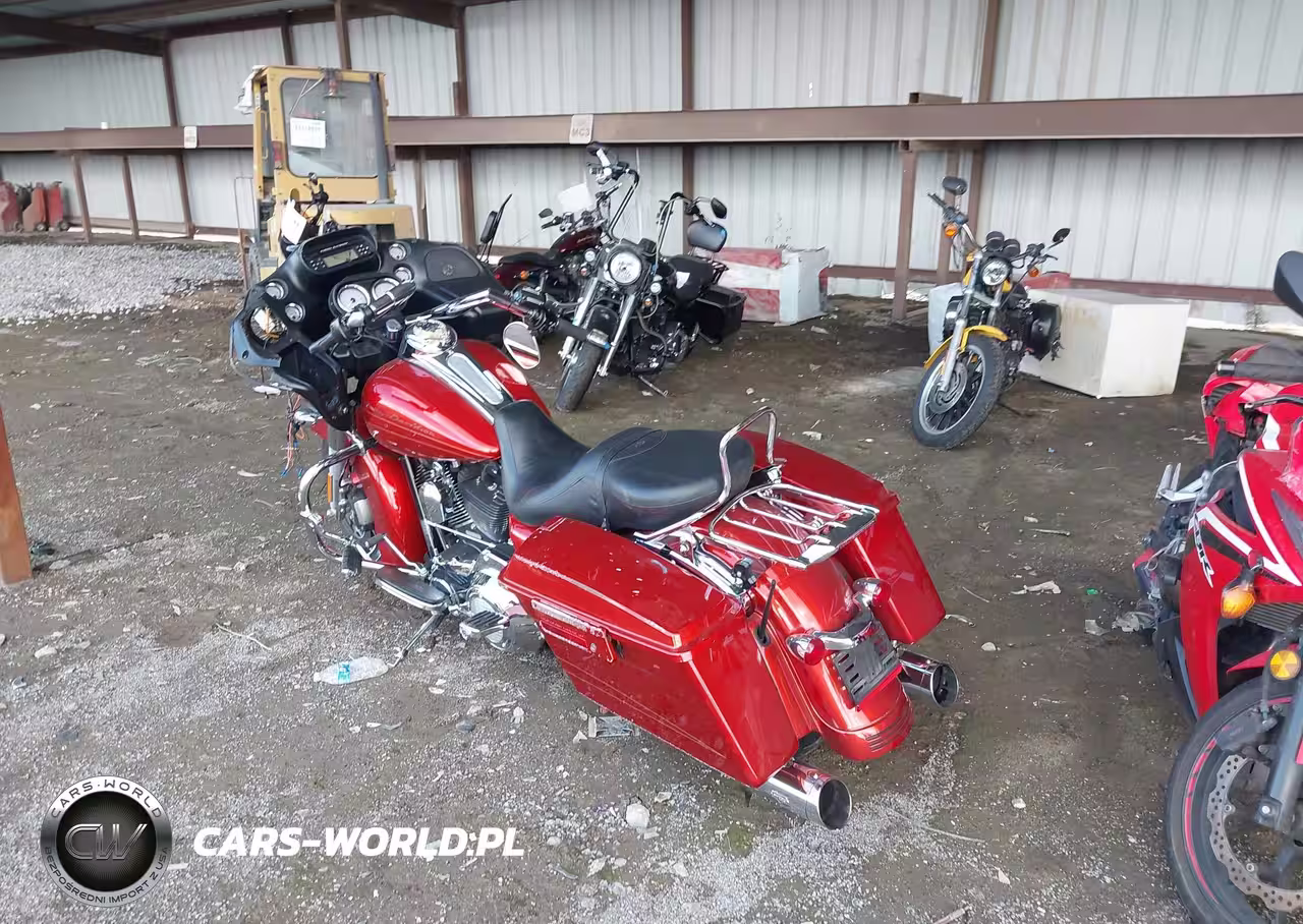 2013 Harley-Davidson Fltrx Road Glide Custom VIN:1HD1KHM17DB669889 - 3