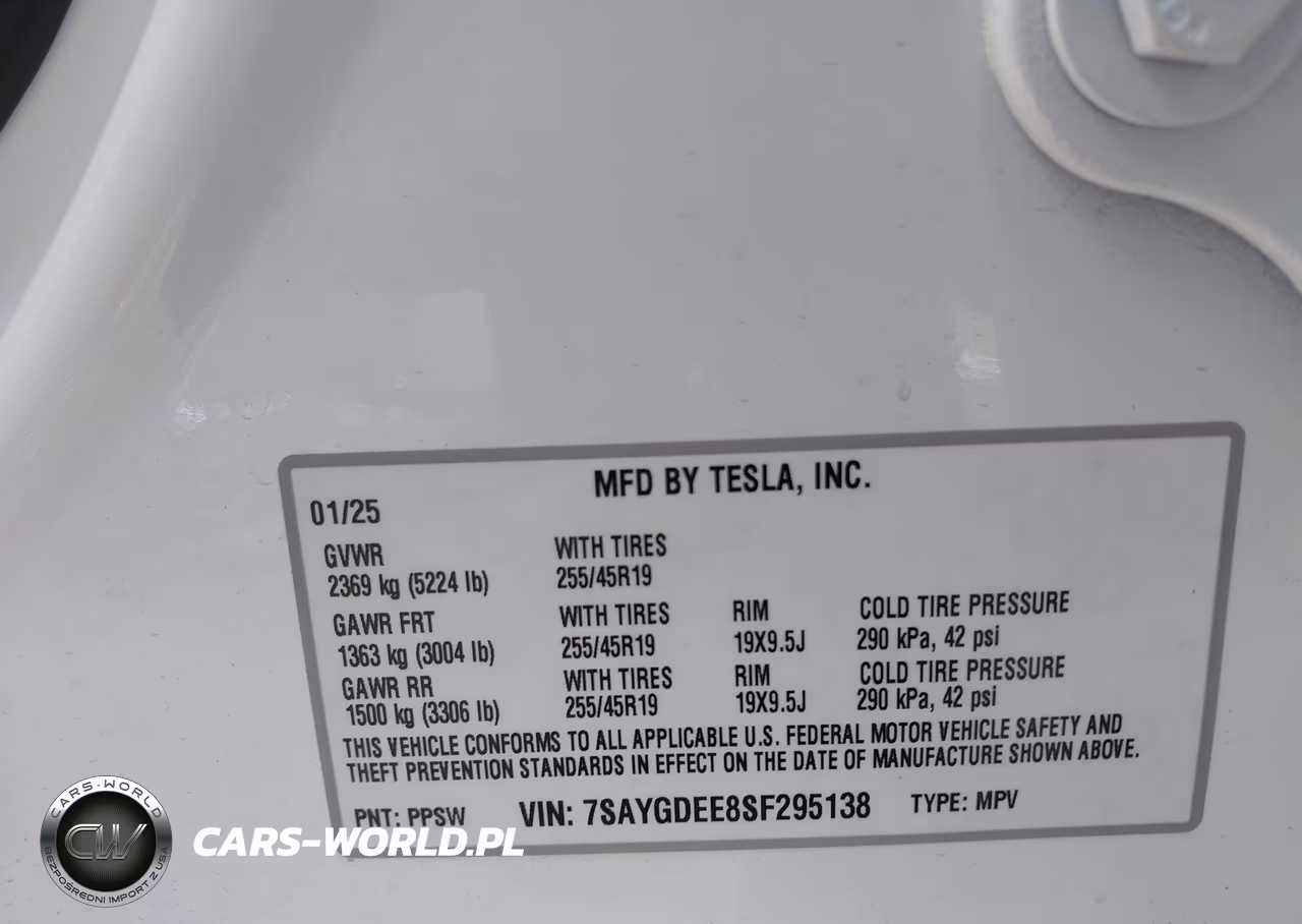 2025 Tesla Model Y Long Range Dual Motor All-Wheel Drive VIN:7SAYGDEE8SF295138 - 9