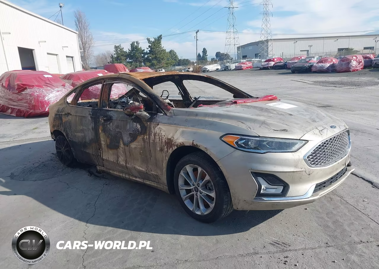 2019 Ford Fusion Energi Titanium – zdjęcie 1 z 14