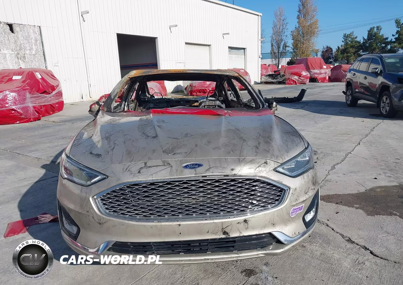 2019 Ford Fusion Energi Titanium VIN:3FA6P0SU1KR216096 - 11
