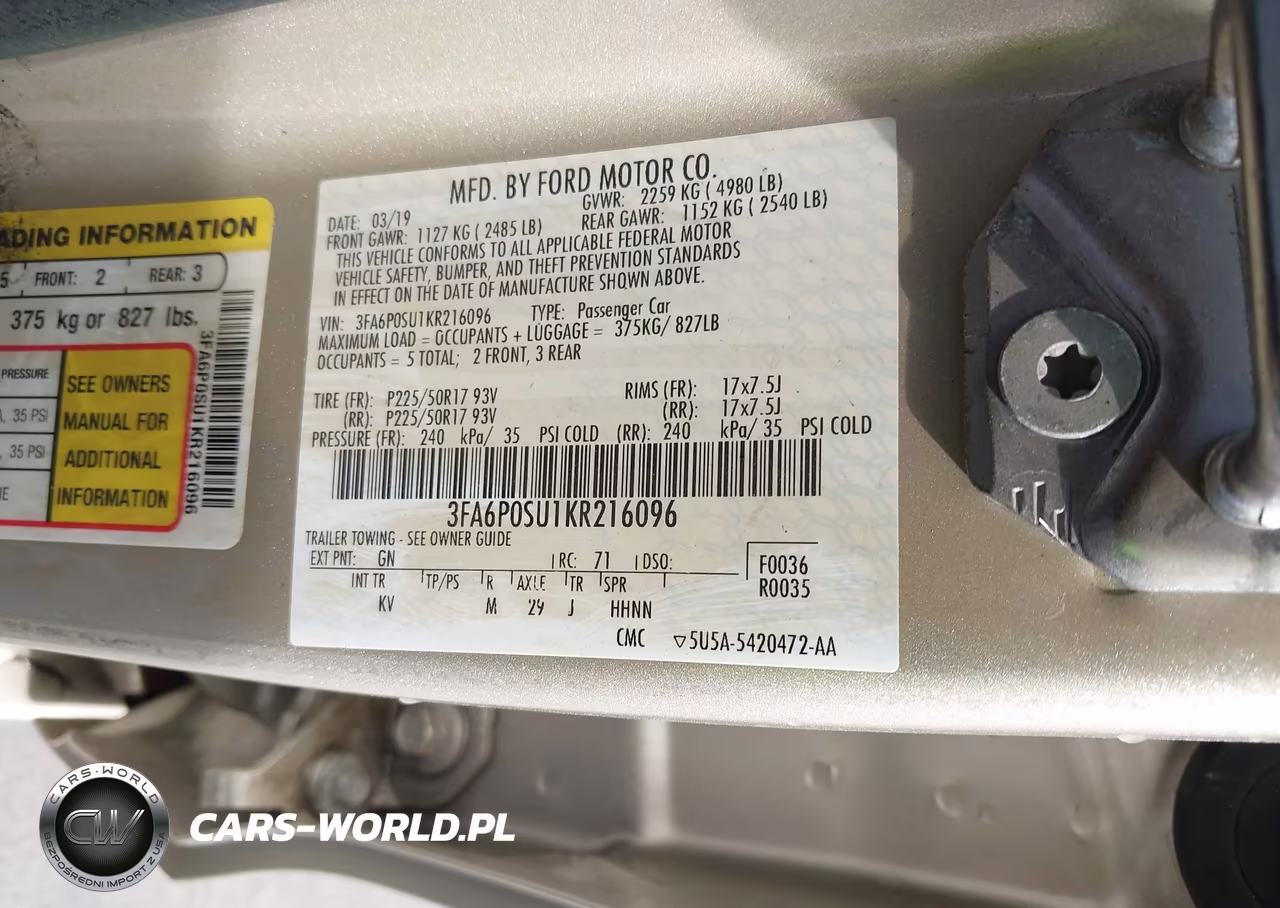 2019 Ford Fusion Energi Titanium VIN:3FA6P0SU1KR216096 - 9