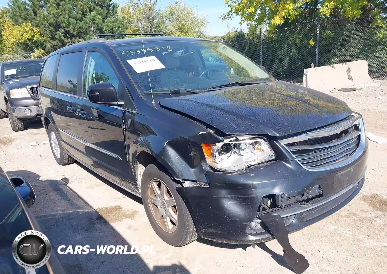 2013 Chrysler Town & Country Touring