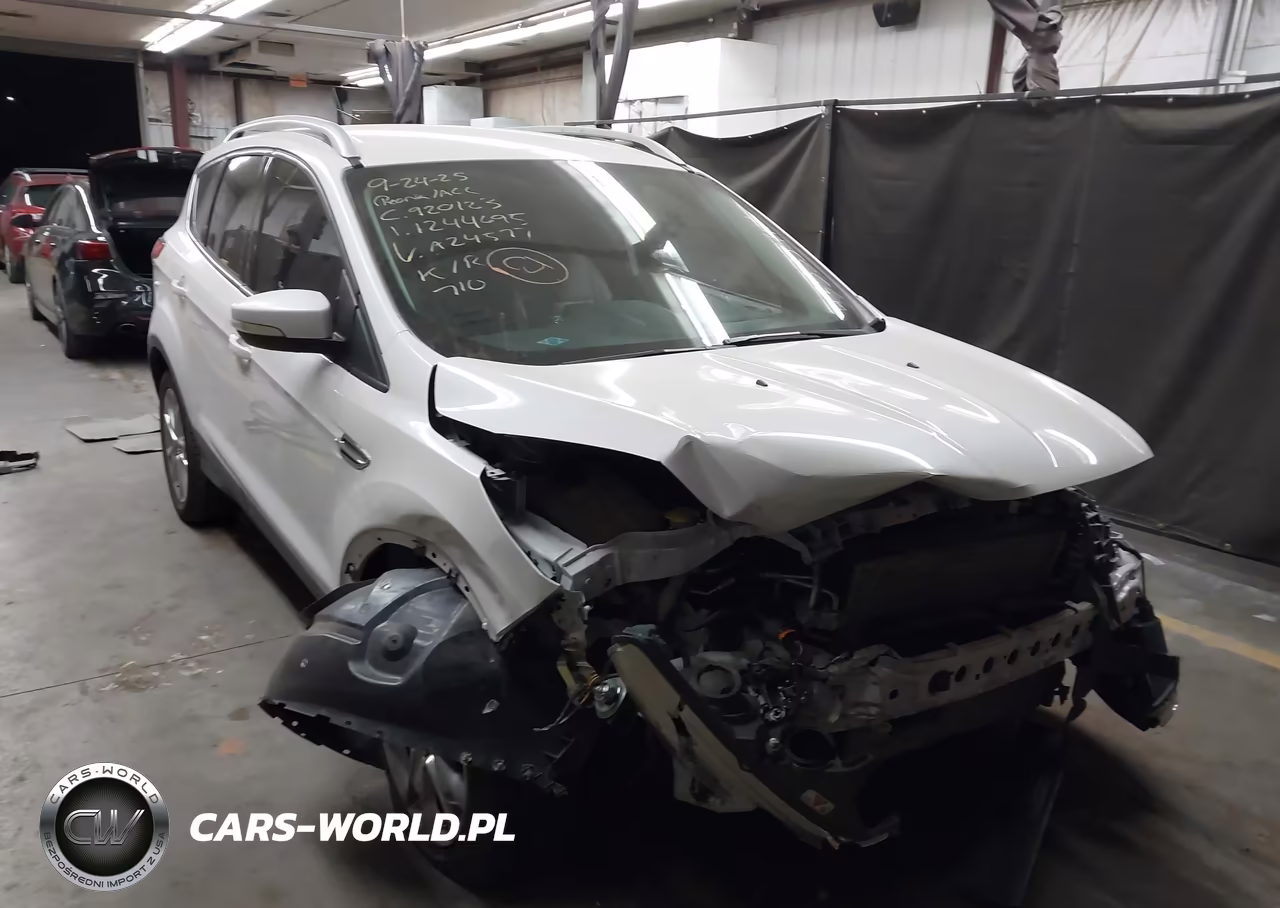 2015 Ford Escape Titanium – zdjęcie 1 z 17