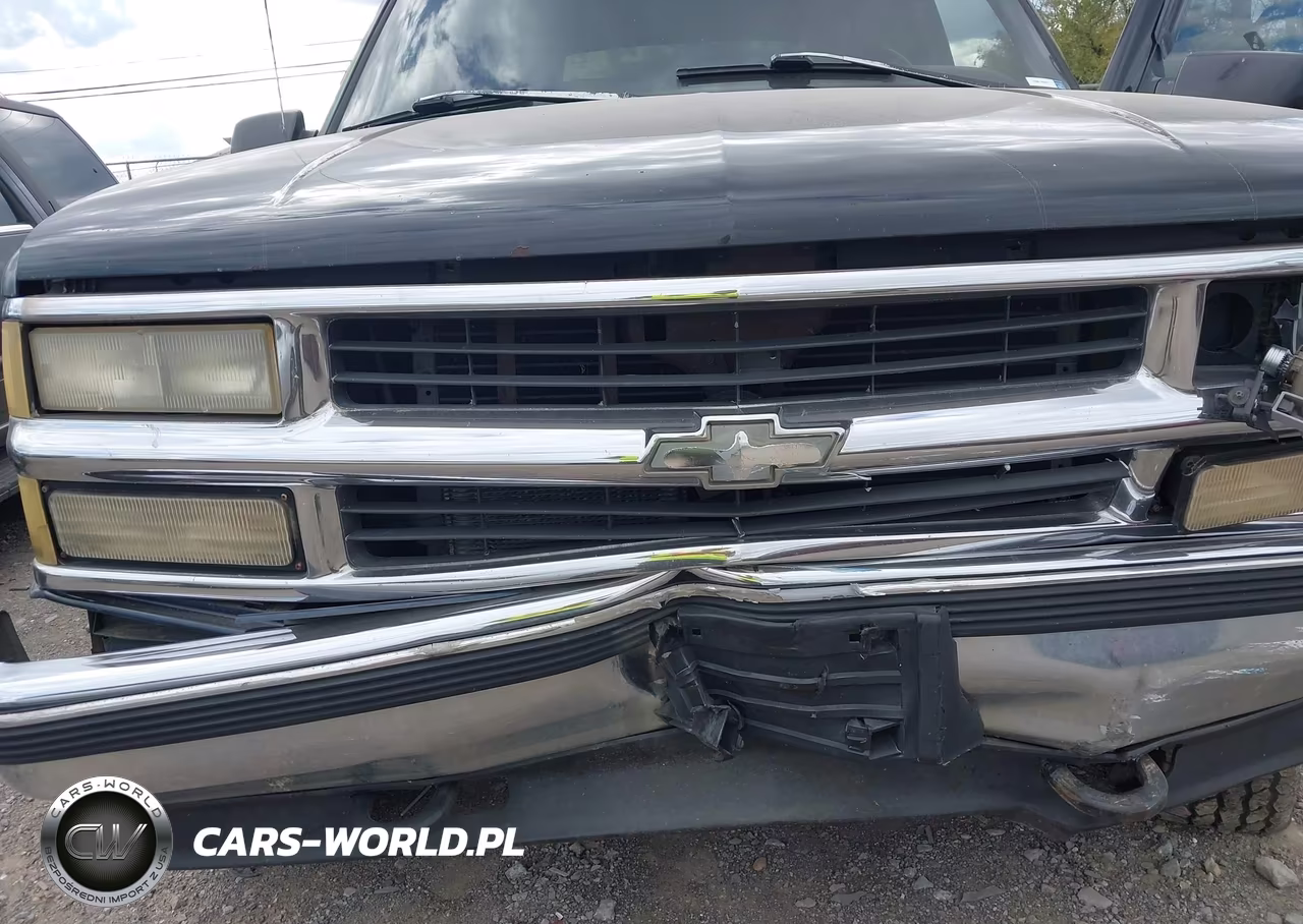 1997 Chevrolet Tahoe VIN:3GNEK18R8VG101807 - 12
