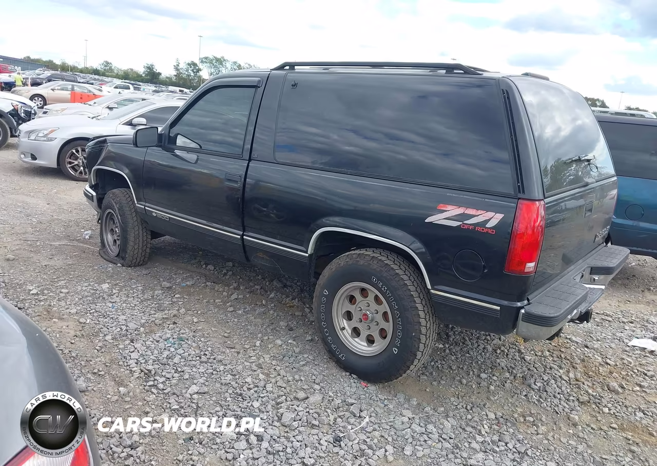 1997 Chevrolet Tahoe VIN:3GNEK18R8VG101807 - 3