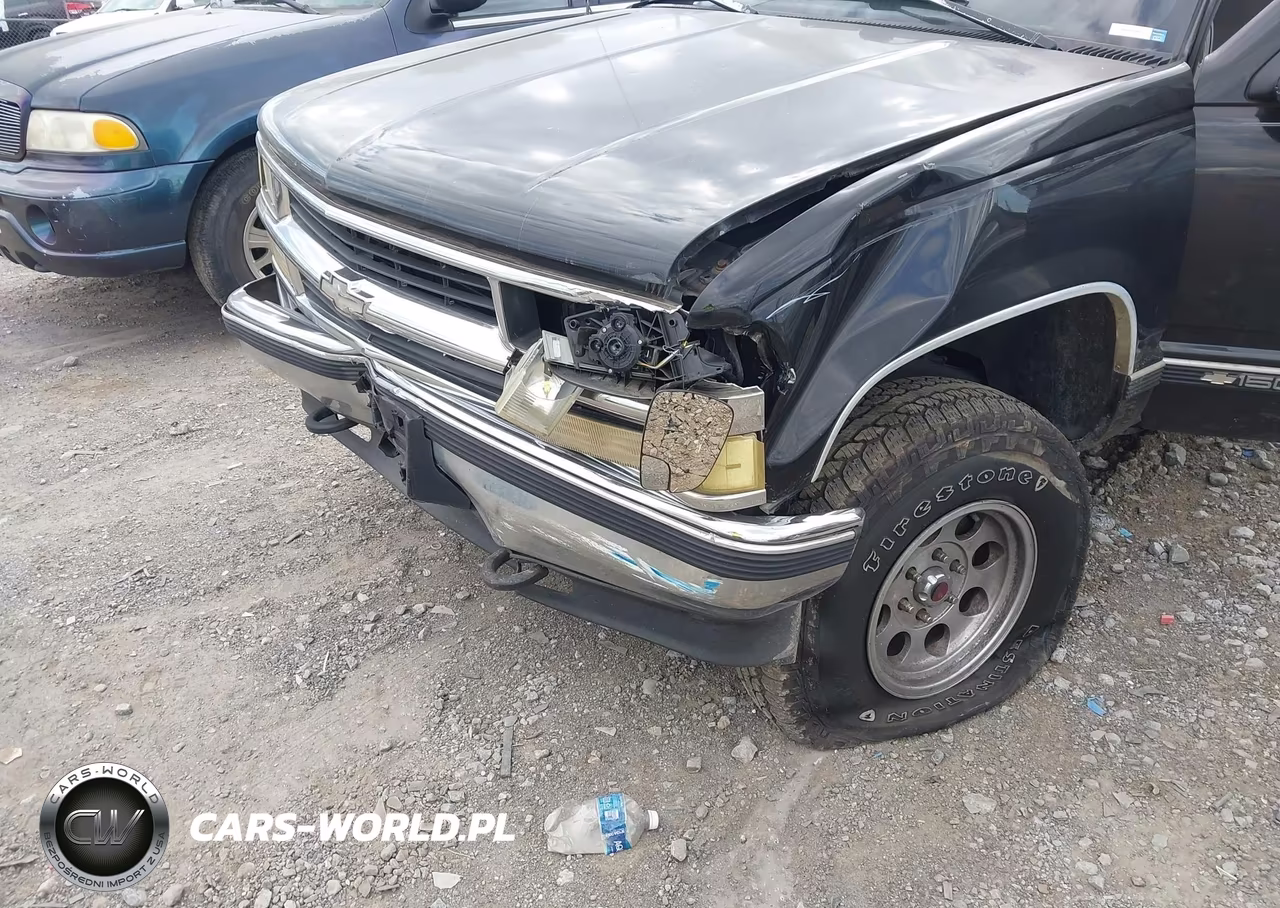 1997 Chevrolet Tahoe VIN:3GNEK18R8VG101807 - 6