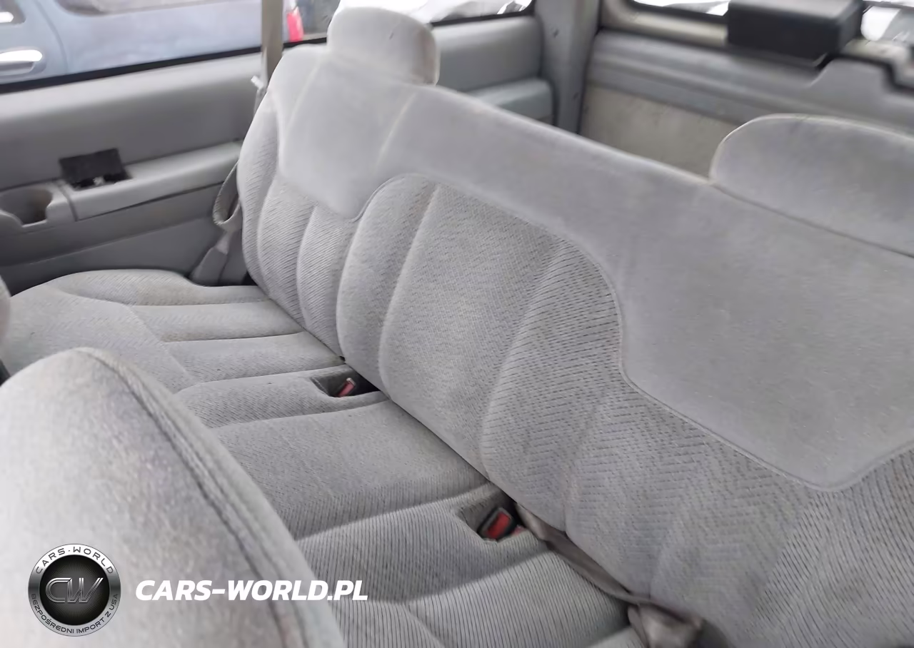 1997 Chevrolet Tahoe VIN:3GNEK18R8VG101807 - 8