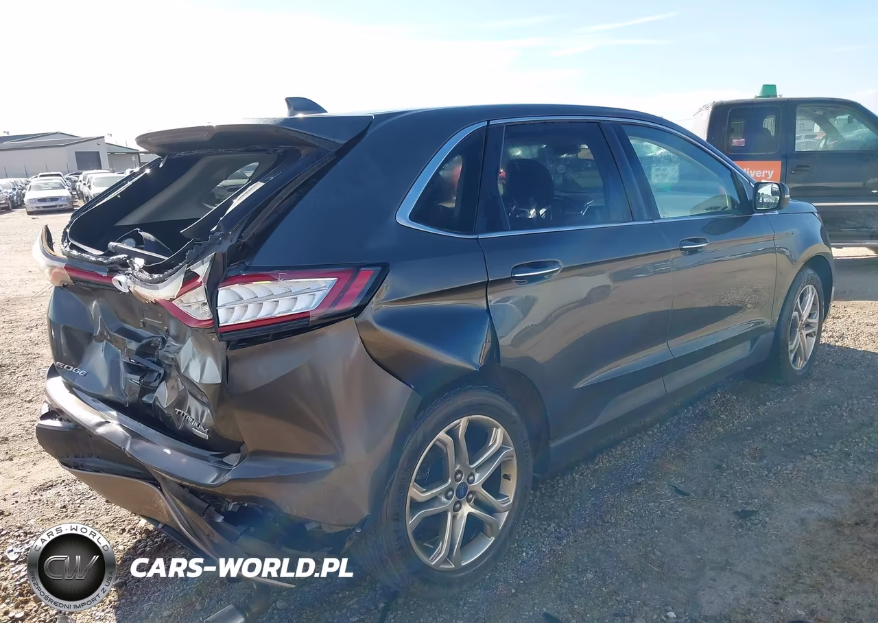 2018 Ford Edge Titanium VIN:2FMPK3K9XJBC57944 - 4