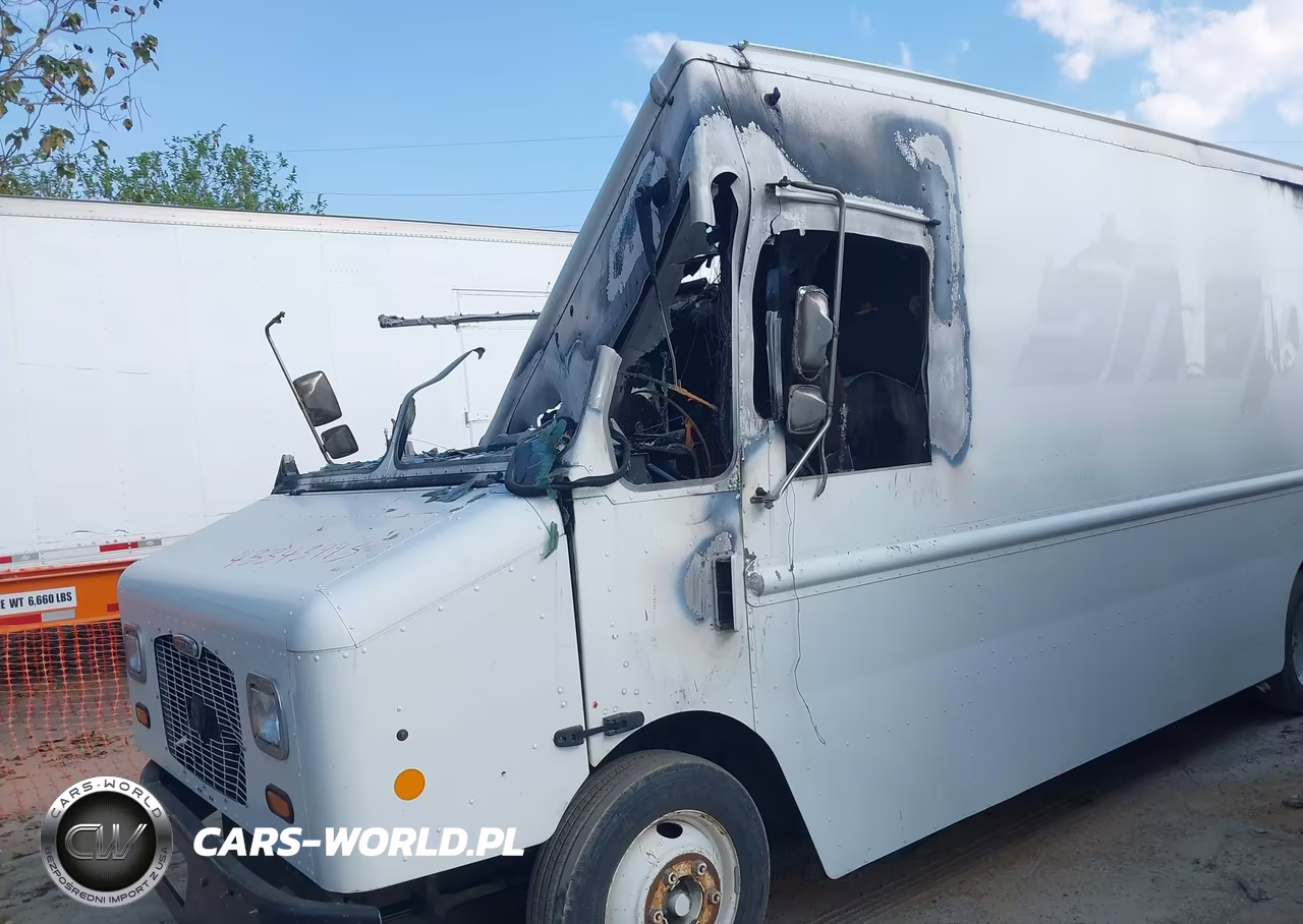 2013 Freightliner Chassis M Line Walk-In Van VIN:4UZAAPDU8DCBS0543 - 2