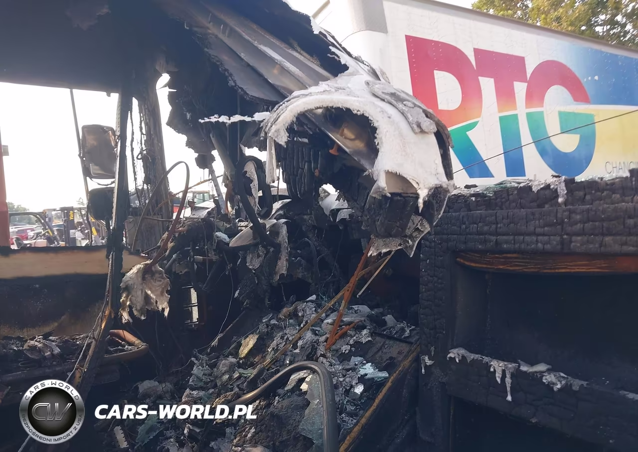 2013 Freightliner Chassis M Line Walk-In Van VIN:4UZAAPDU8DCBS0543 - 5