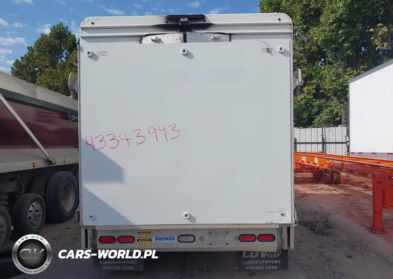 2013 Freightliner Chassis M Line Walk-In Van VIN:4UZAAPDU8DCBS0543 - 8