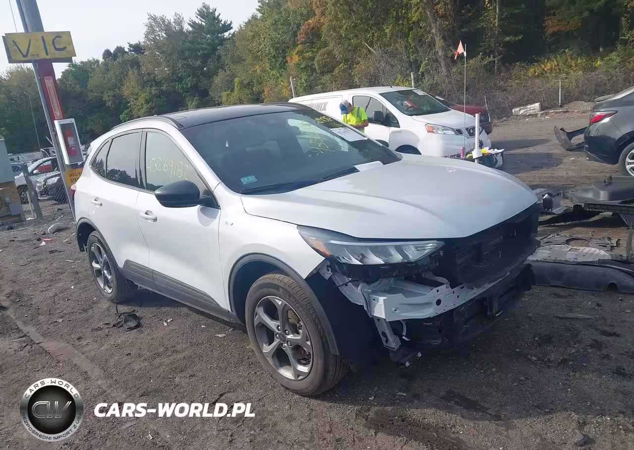 2025 Ford Escape St-Line