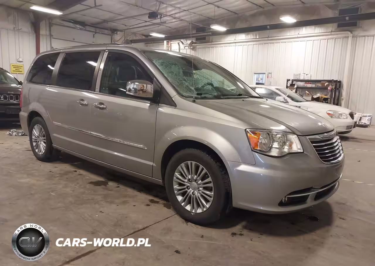 2016 Chrysler Town & Country Touring-L