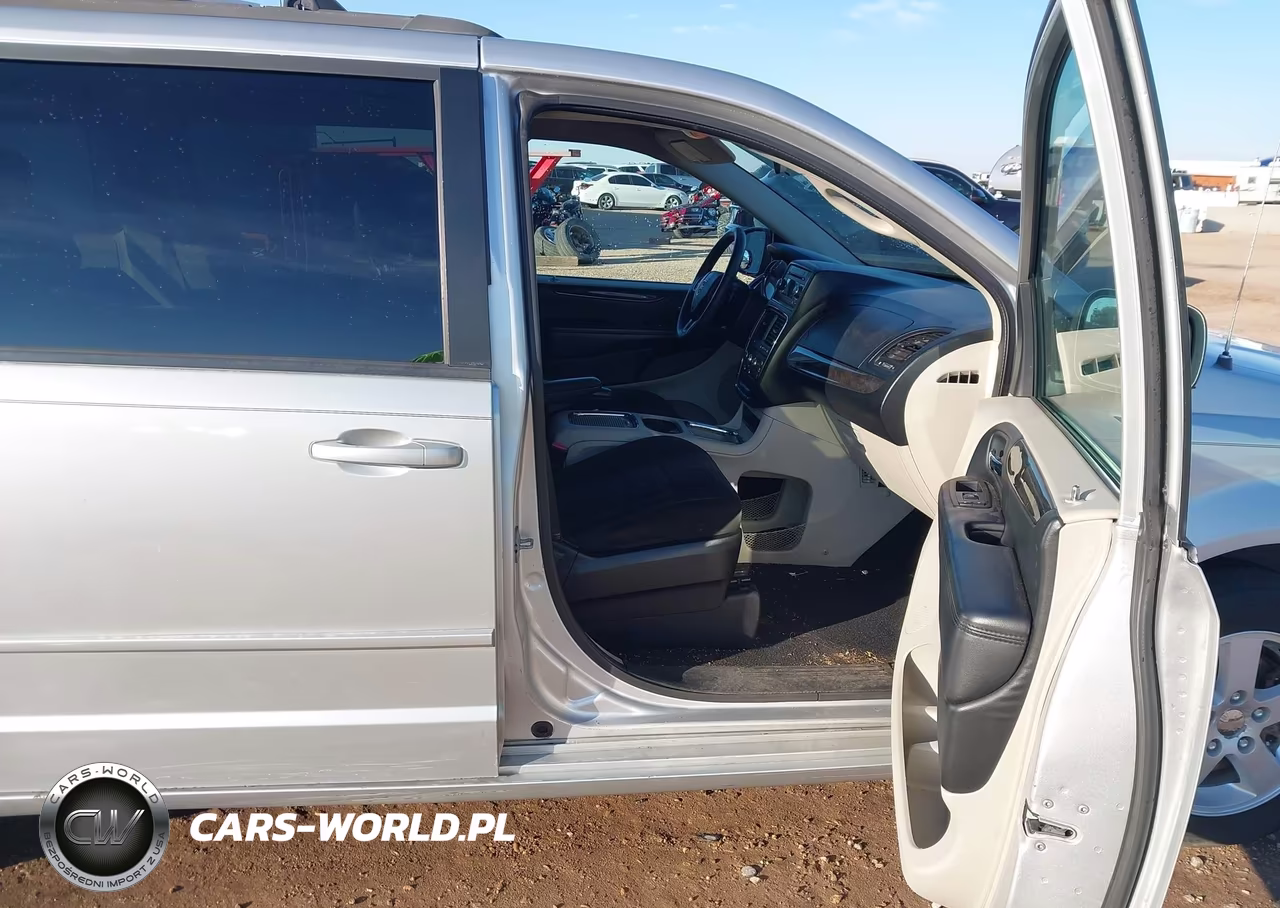 2012 Dodge Grand Caravan Sxt VIN:2C4RDGCG2CR295366 - 5