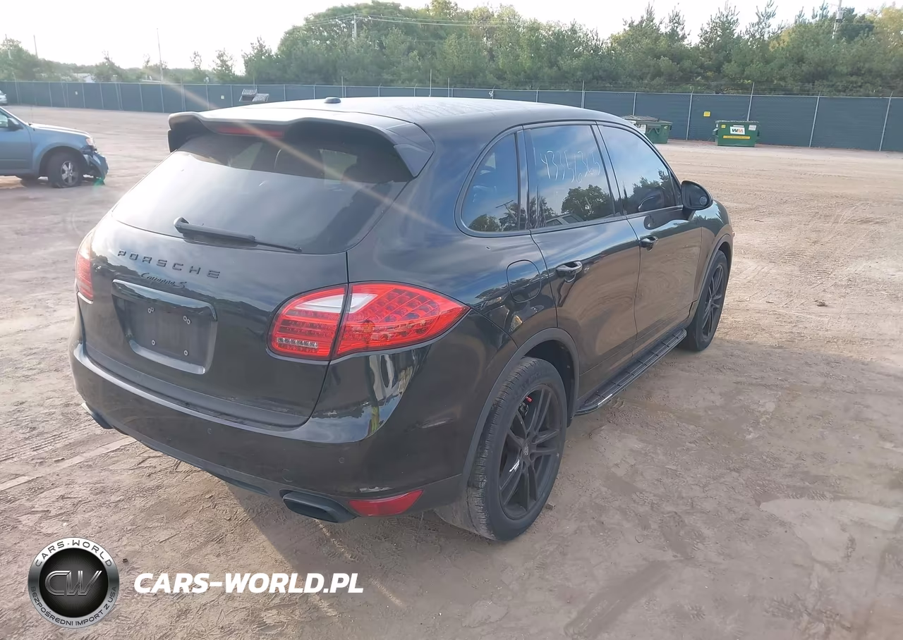 2012 Porsche Cayenne VIN:WP1AA2A21CLA00667 - 4