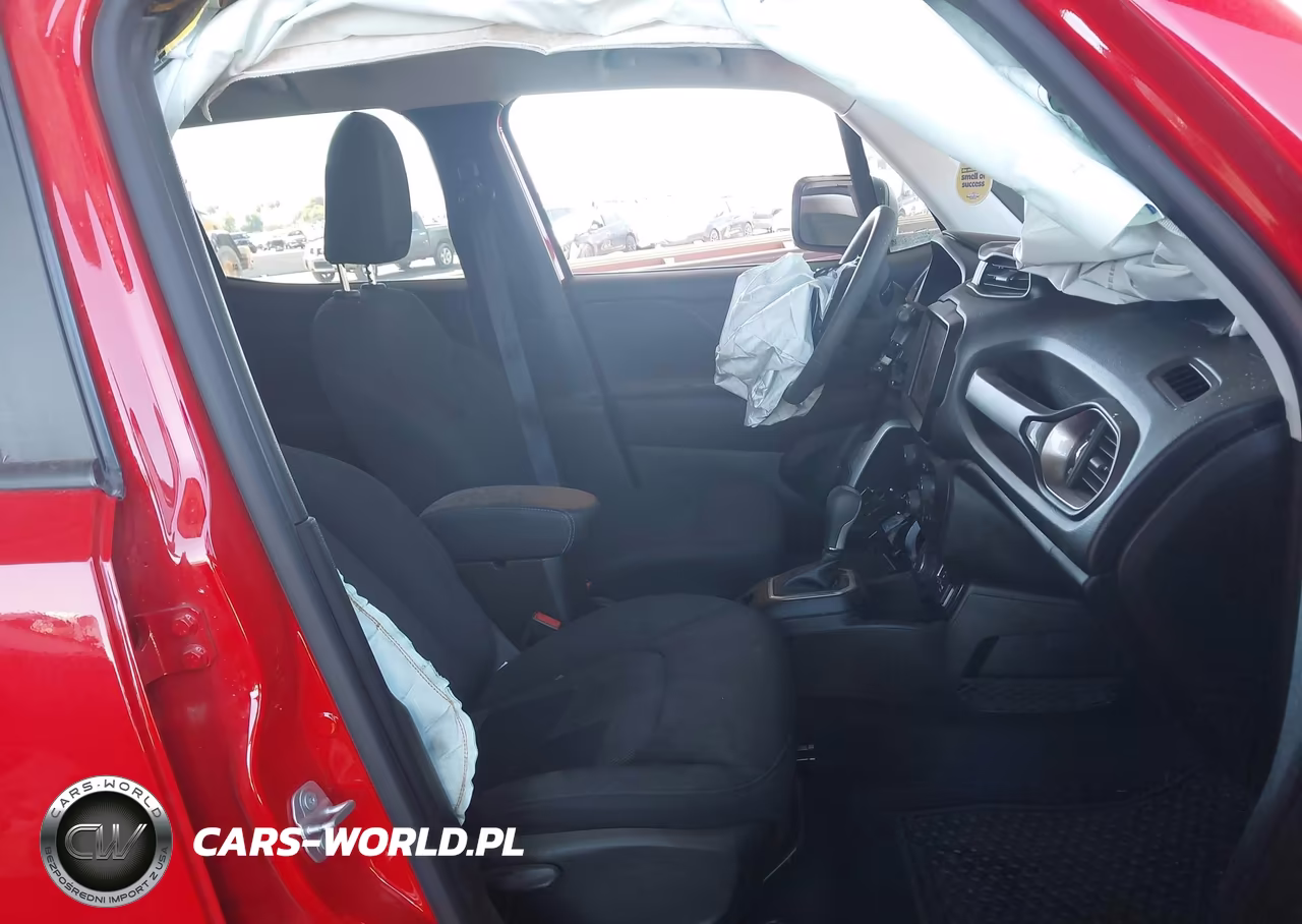 2023 Jeep Renegade Latitude 4X4 VIN:ZACNJDB13PPP16022 - 5