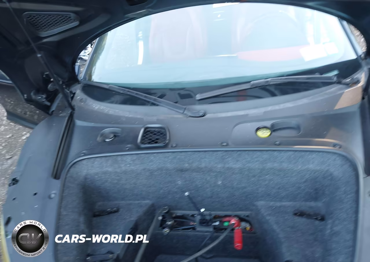 2011 Audi R8 5.2 VIN:WUAVNAFG0BN001966 - 10