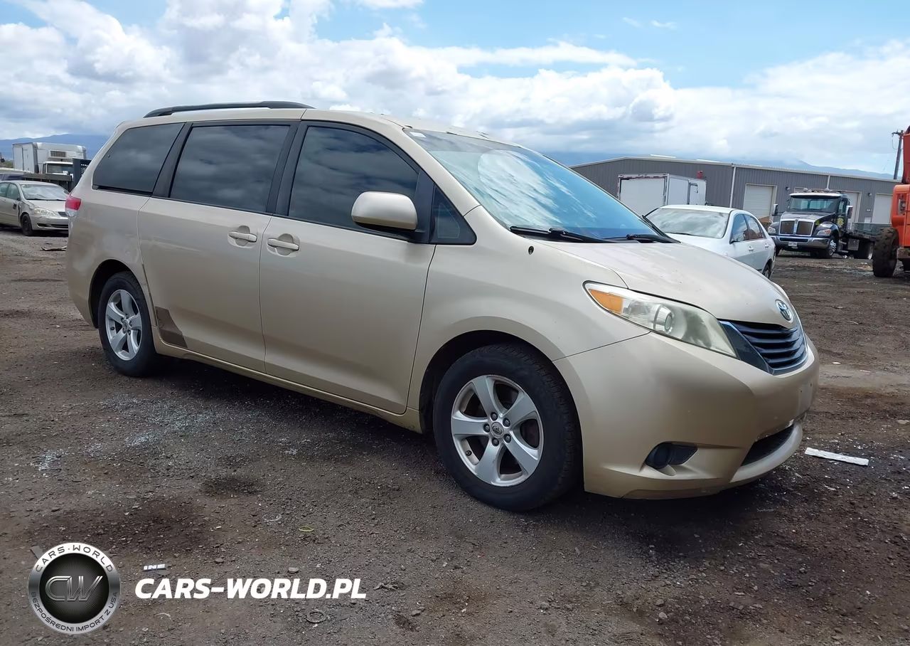 2012 Toyota Sienna Le V6 7 Passenger Auto Access Seat-Le V6 8 Passenger