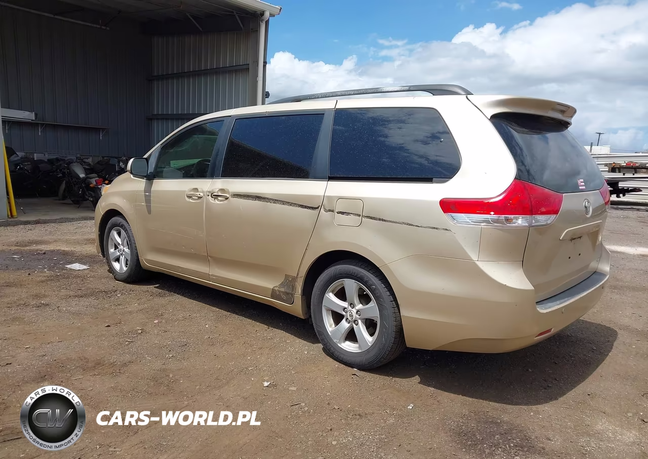 2012 Toyota Sienna Le V6 7 Passenger Auto Access Seat-Le V6 8 Passenger VIN:5TDKK3DC3CS205659 - 3