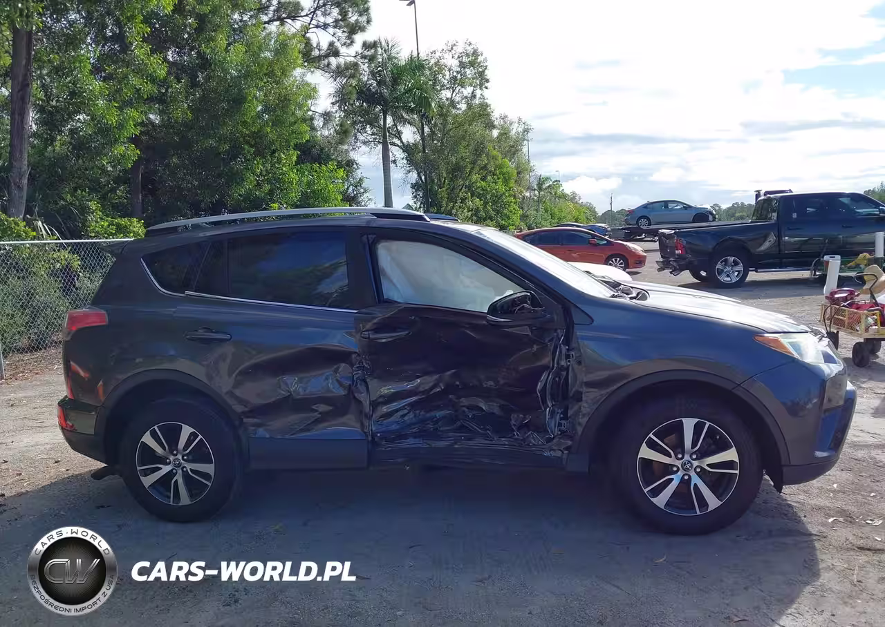 2018 Toyota Rav4 Xle VIN:JTMWFREVXJJ163915 - 6