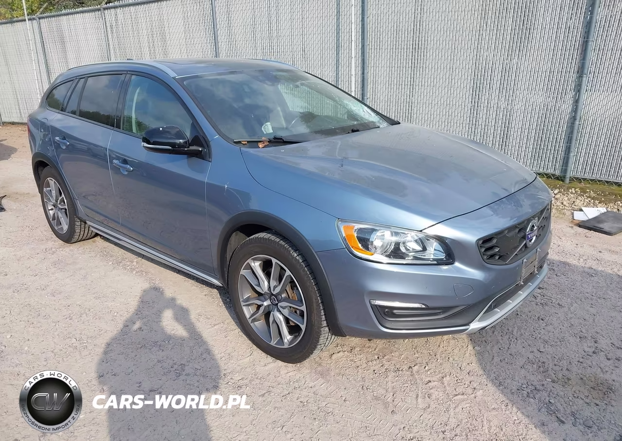 2018 Volvo V60 Cross Country T5