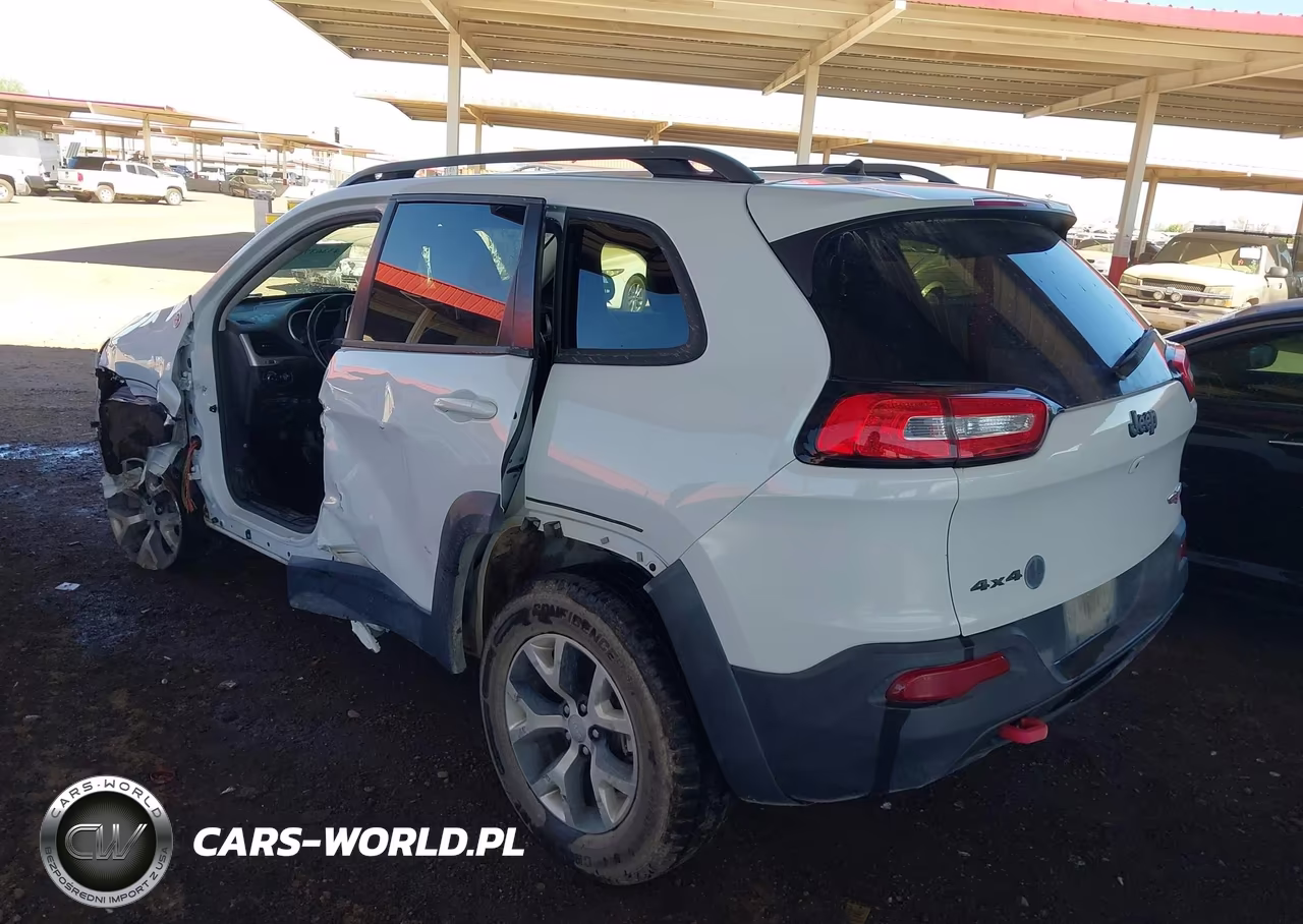 2015 Jeep Cherokee Trailhawk VIN:1C4PJMBS5FW787096 - 3