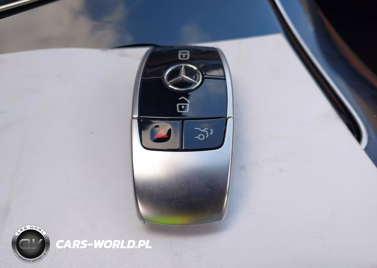 2018 Mercedes-Benz E 300 VIN:WDDZF4JB6JA316131 - 11