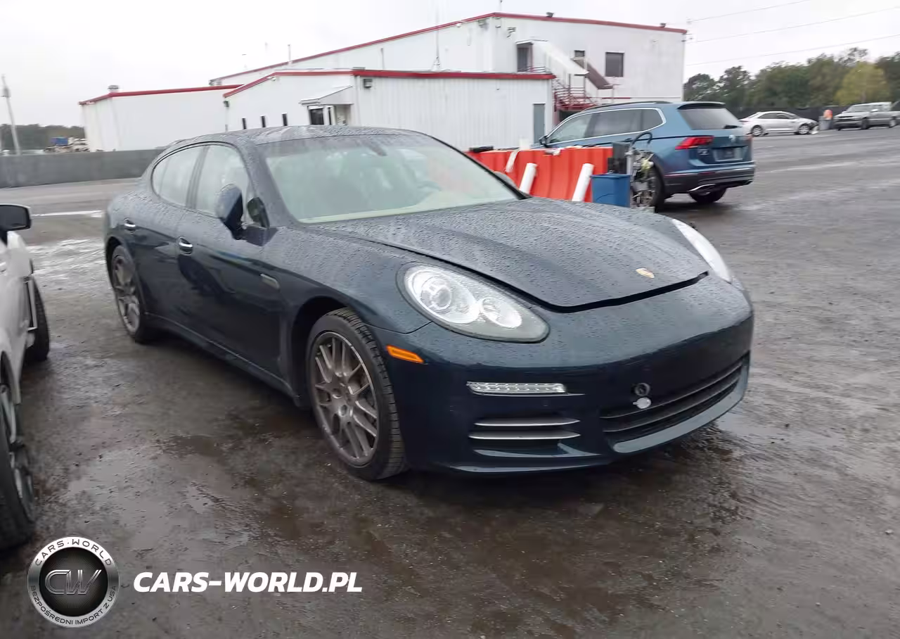 PORSCHE