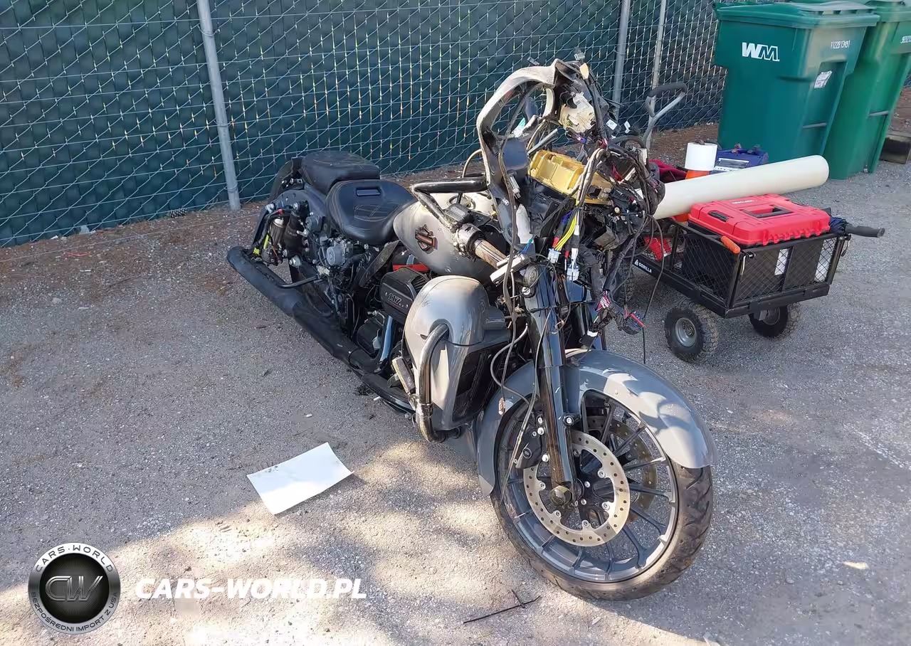 2018 Harley-Davidson Flhxse Cvo Street Glide