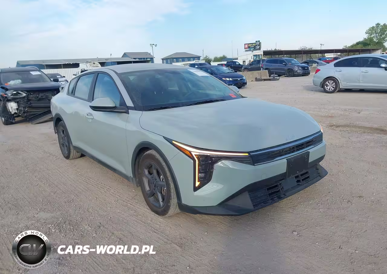 2025 Kia K4 Lxs