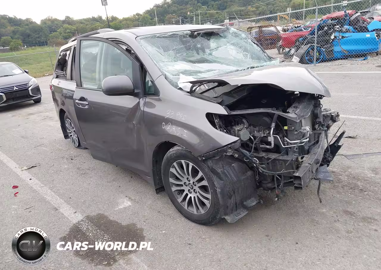 2020 Toyota Sienna Xle